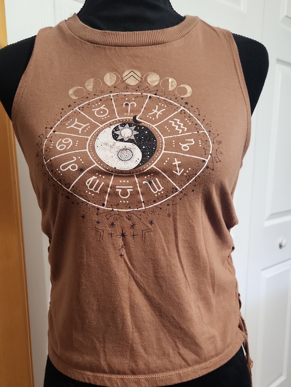 No Boundaries Brown Zodiac Yin-Yang Graphic Tank Top